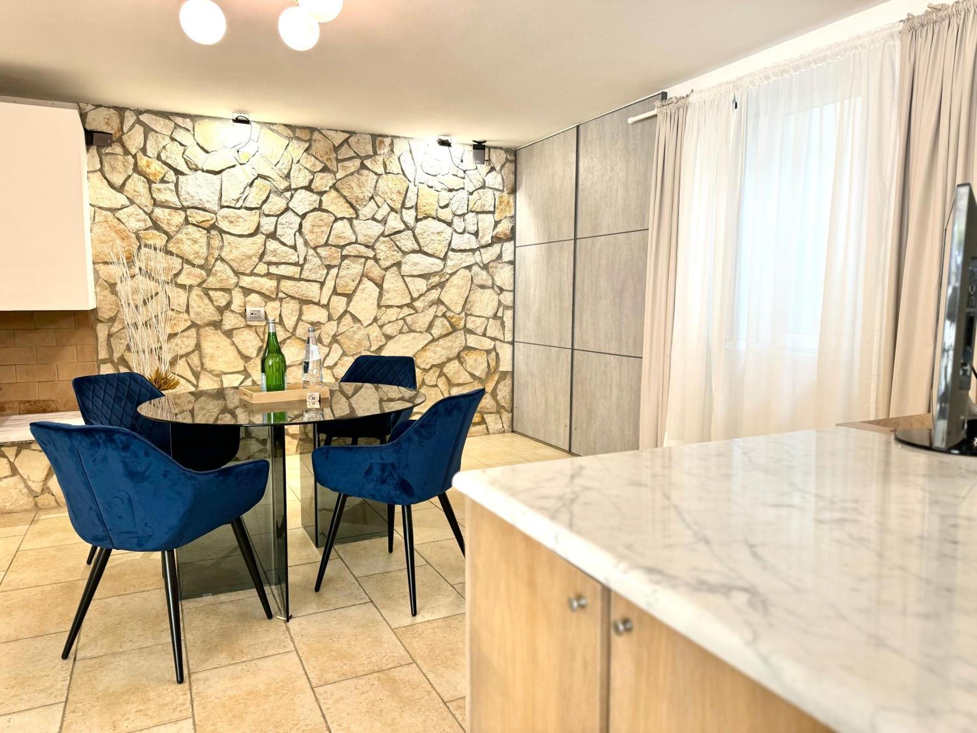 Le Village Sarzana Zewnętrze zdjęcie